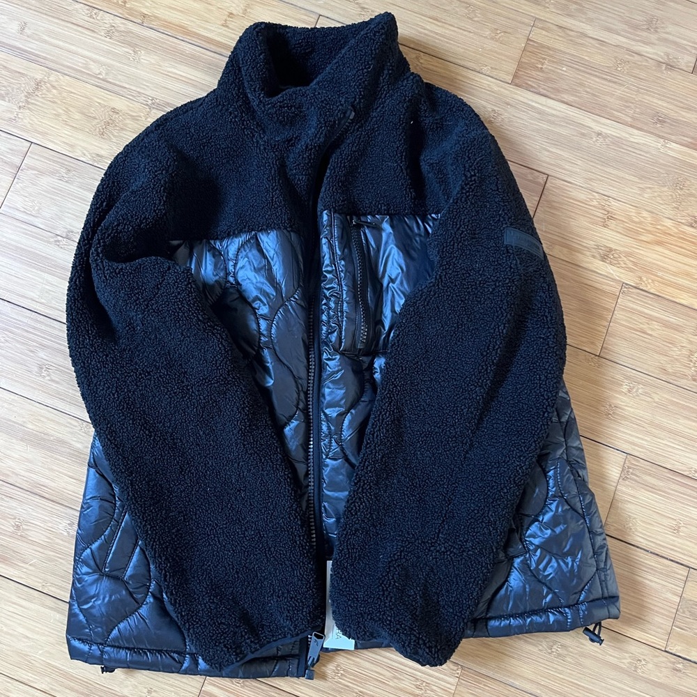 NWT Koolaburra by Ugg Sherpa mix jacket in size L